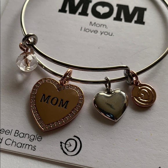 Mom stainless steel bangle bracelet - Picture 2 of 3